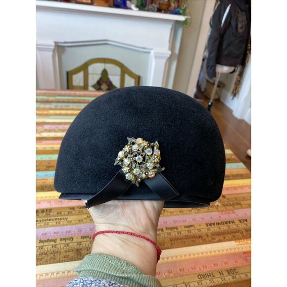 Vtg 1940's ADELE CLAIRE NY Italy Velvet Rhinestone Brooch Hat Union Made Pillbox - Picture 11 of 16